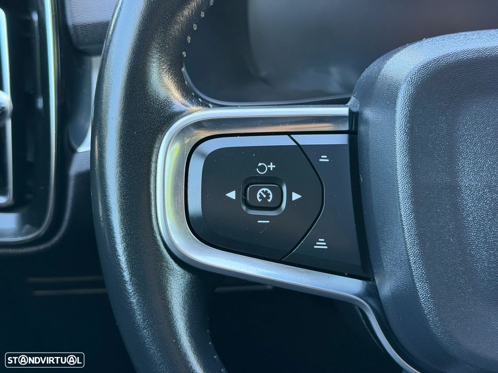 Volvo XC 40 T3 Momentum - 13