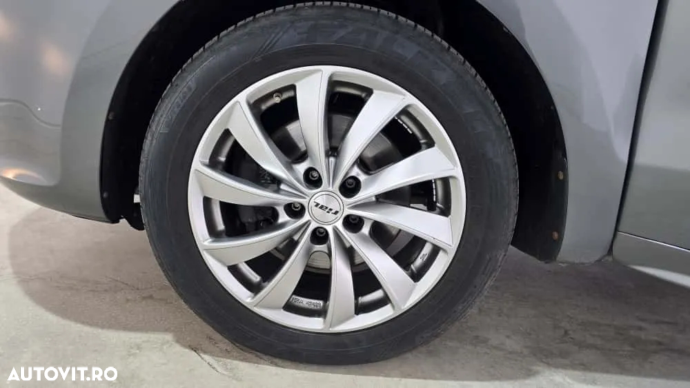 Volkswagen Sharan 2.0 TDI DPF BlueMotion Technology Trendline - 17