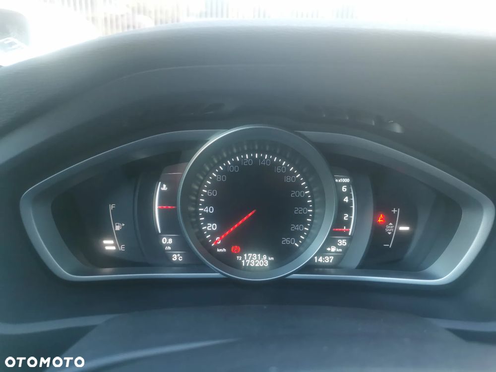 Volvo V40 T2 Summum - 18