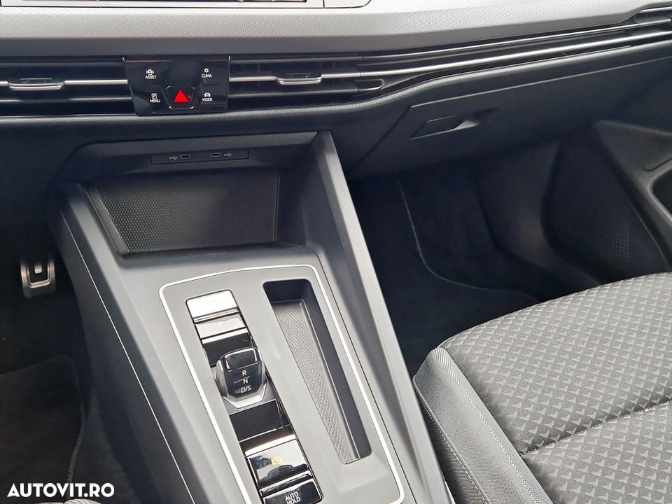 Volkswagen Golf 1.5 eTSI OPF DSG Life - 19