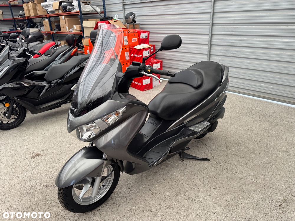 Suzuki Burgman - 3