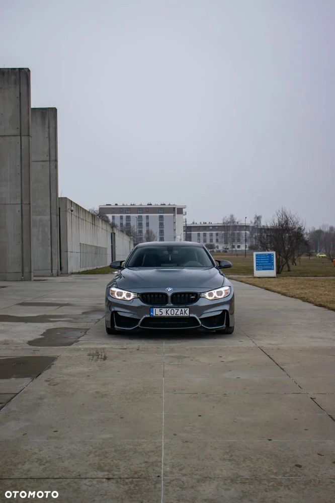 BMW M4 DKG - 8