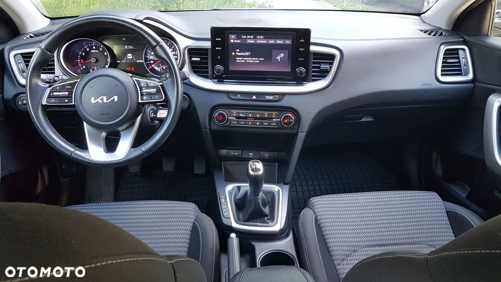Kia Ceed 1.5 T-GDI M - 9