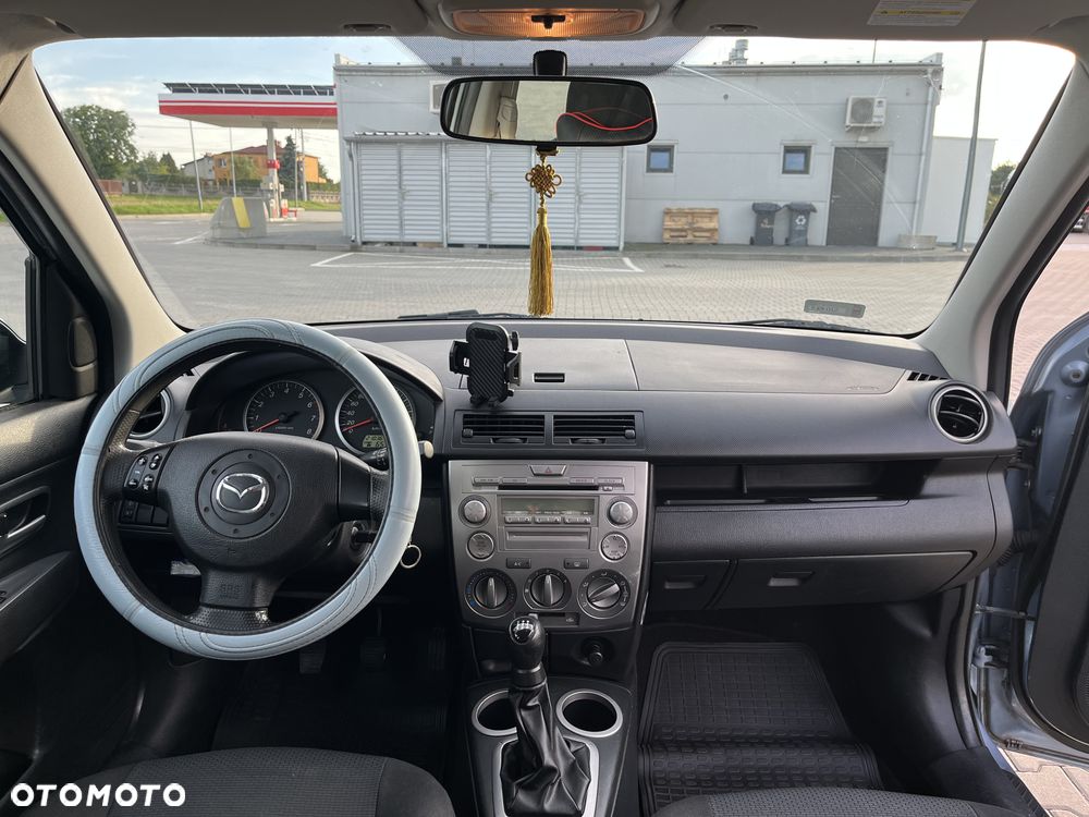 Mazda 2 - 16
