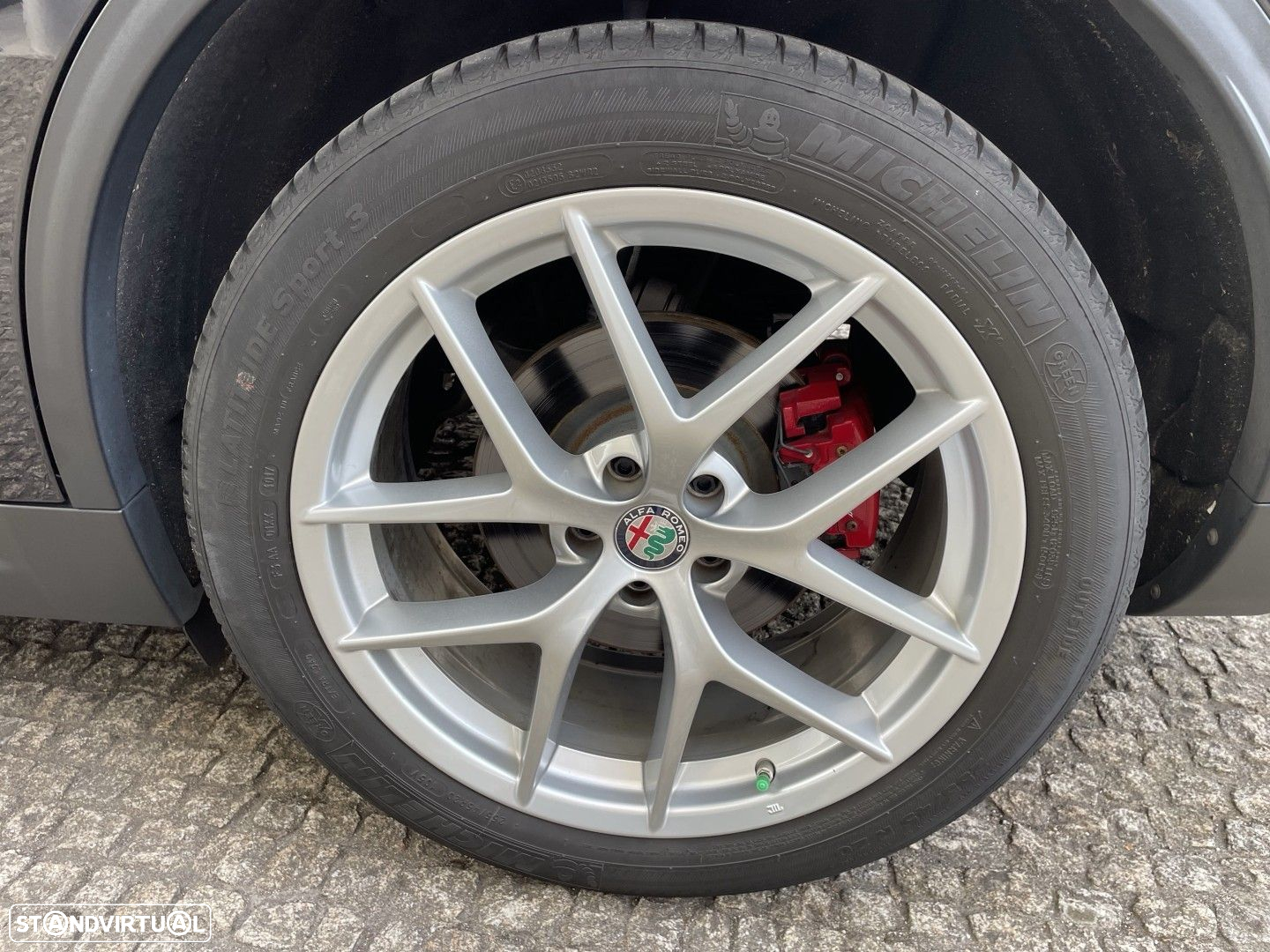 Alfa Romeo Stelvio 2.0 Turbo 16V AT8-Q4 First Edition - 14