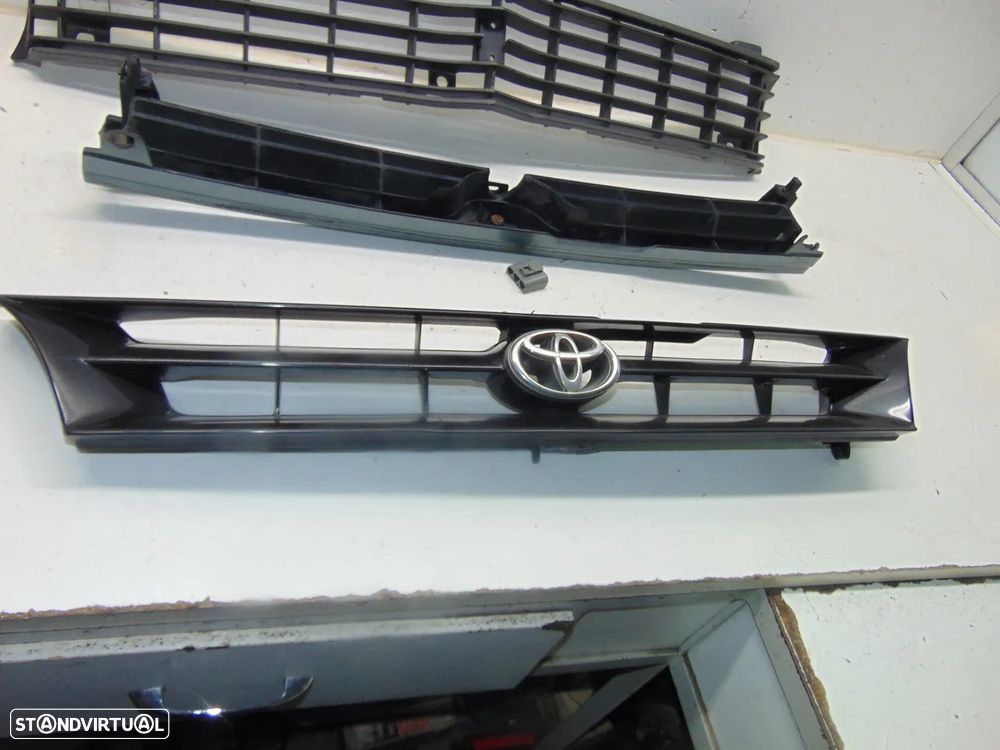 Toyota KE20/Corolla Grelhas - 8