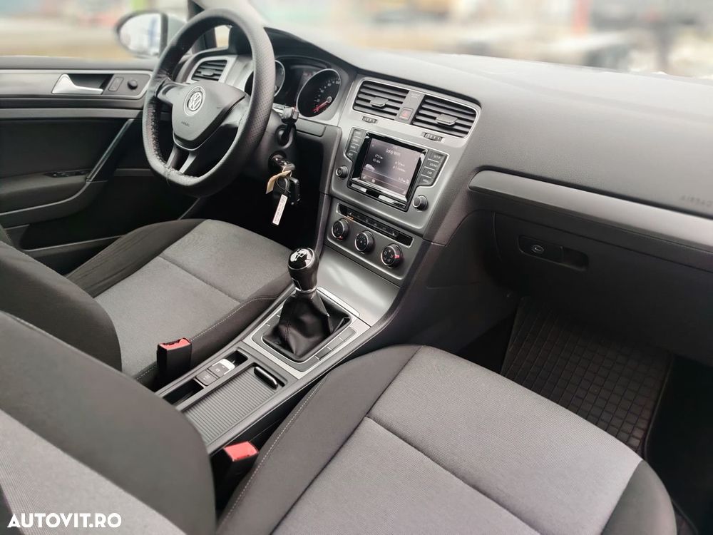 Volkswagen Golf 1.6 TDI BlueMotion Technology Trendline - 16