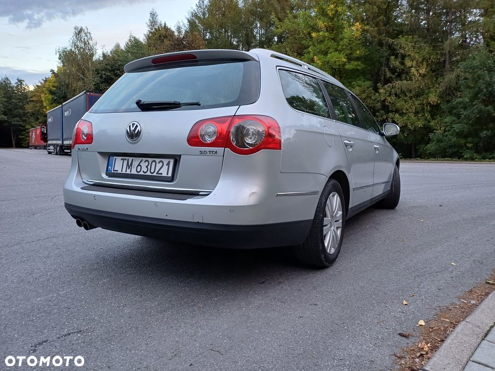 Volkswagen Passat Variant - 2