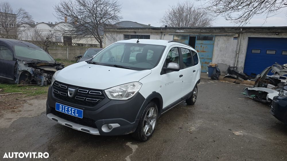 Dacia Lodgy 1.5 Blue dCi Stepway - 4