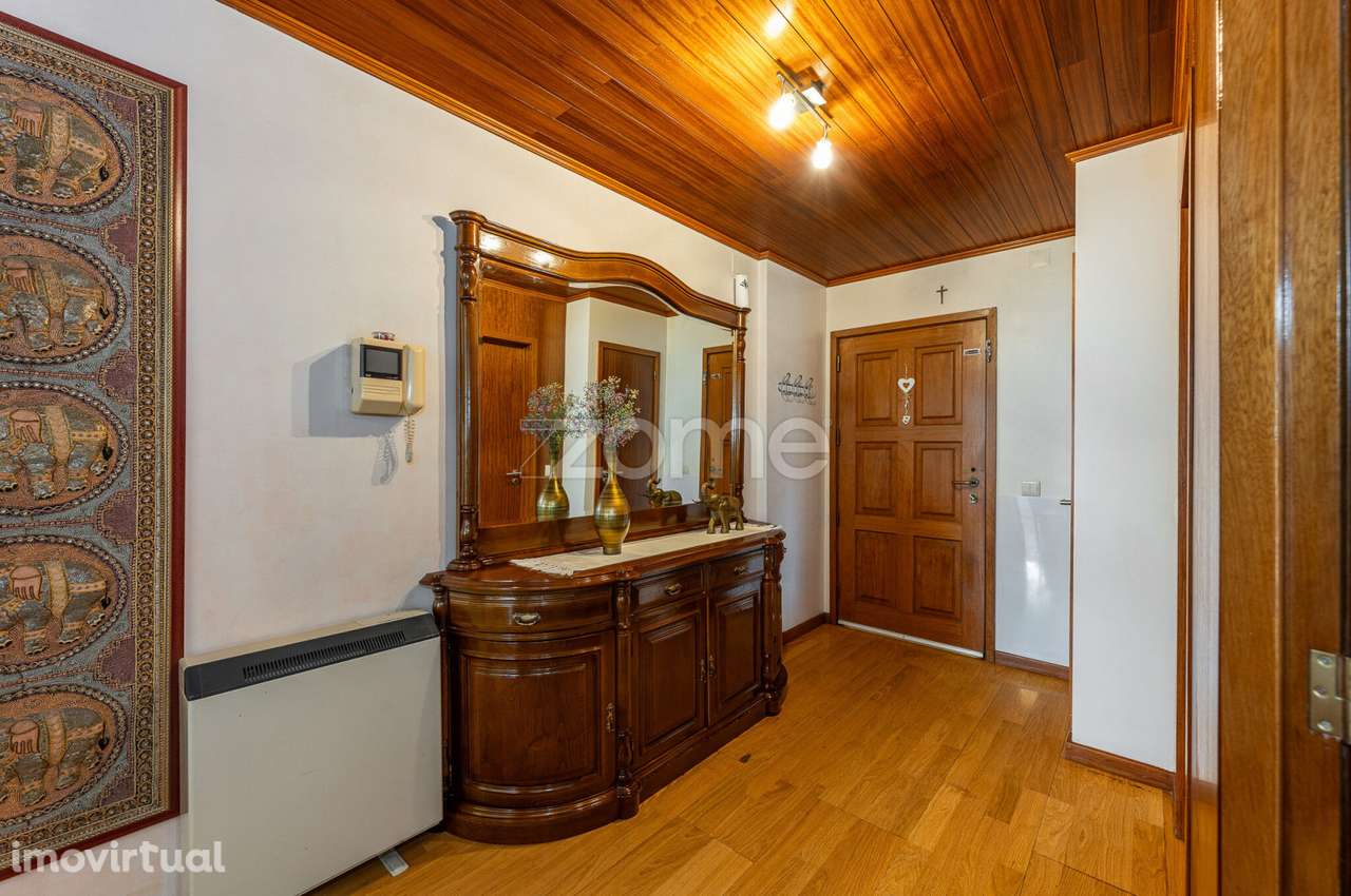 T3 c Varandas, 2 Lugares de garagem, Arrumos e Armazém Moreira da M... - Grande imagem: 5/60