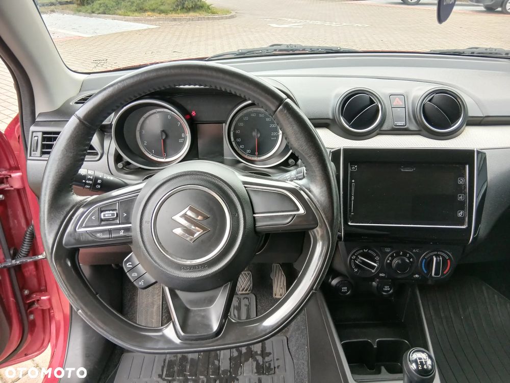 Suzuki Swift 1.2 Premium Plus - 9