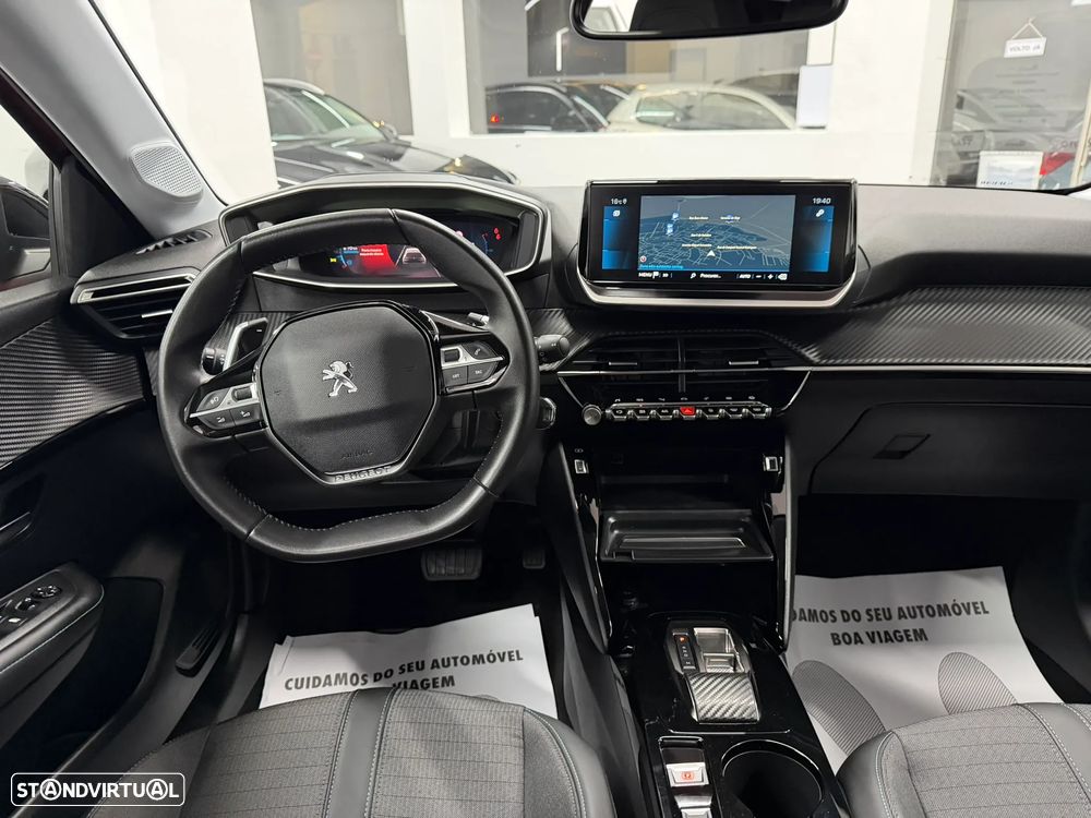 Peugeot 208 PureTech 100 EAT8 Allure - 28