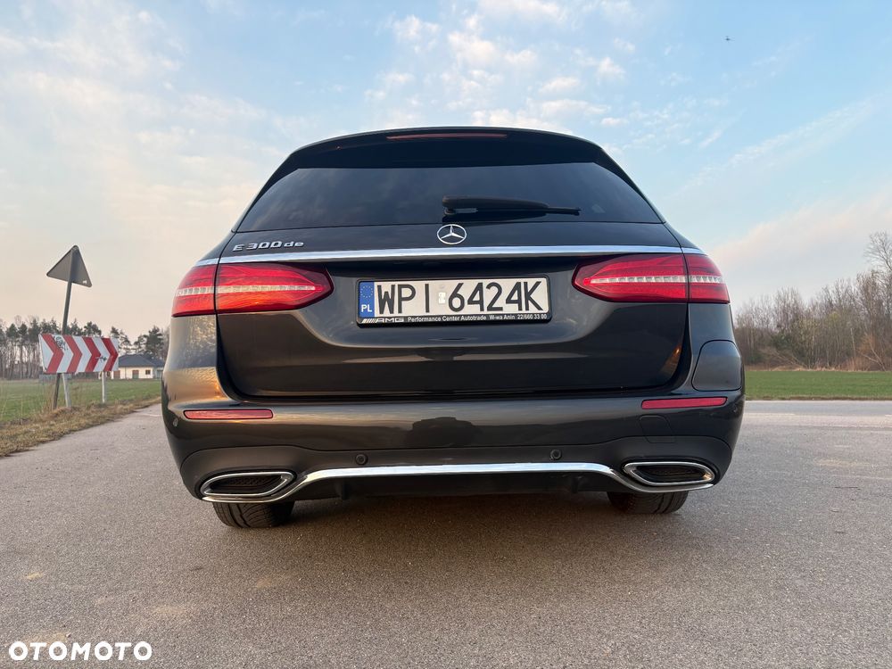 Mercedes-Benz Klasa E - 28