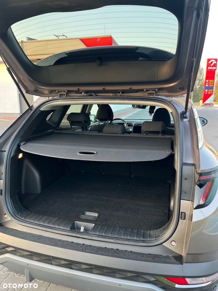 Hyundai Tucson 1.6 T-GDi HEV Executive 2WD - 13