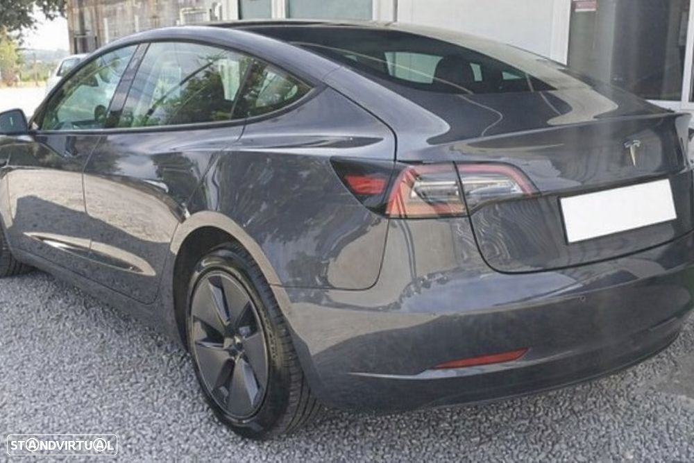 Tesla Model 3 Standard Range Plus RWD - 2