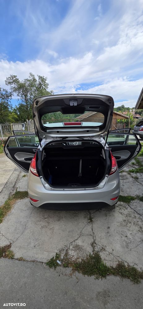 Ford Fiesta - 10