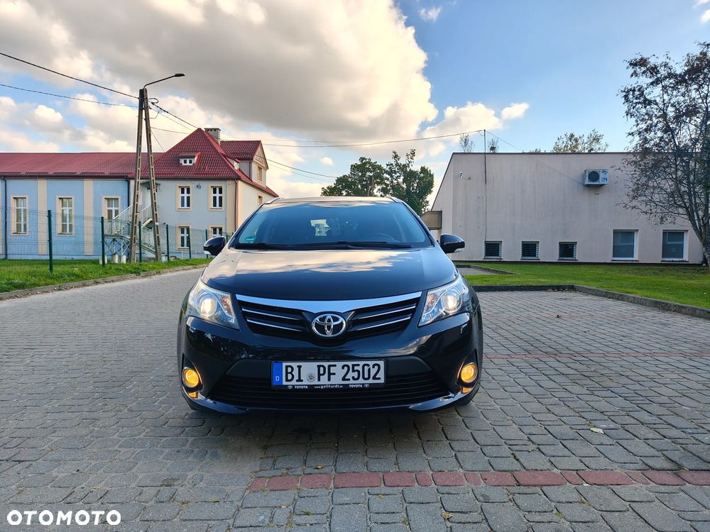 Toyota Avensis Combi 1.8 Executive - 19