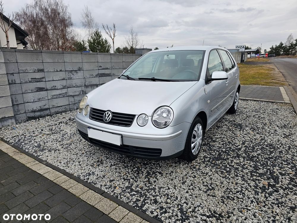 Volkswagen Polo 1.4 16V Comfortline - 1