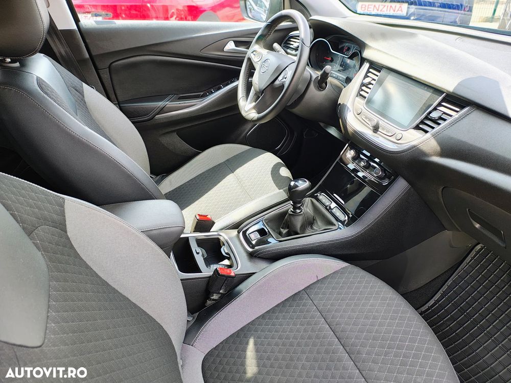 Opel Grandland X 1.2 Start/Stop Business INNOVATION - 6