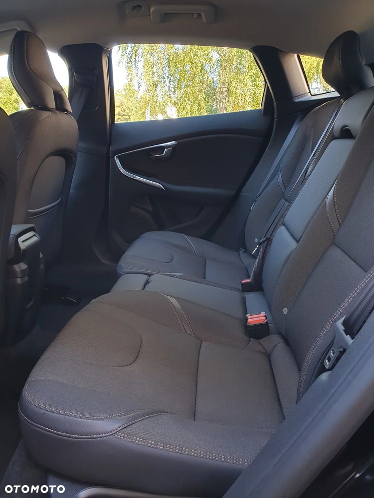Volvo V40 Cross Country D2 Summum - 37