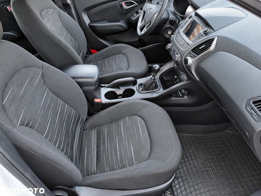 Hyundai ix35 1.6 2WD Fifa World Cup Edition - 19