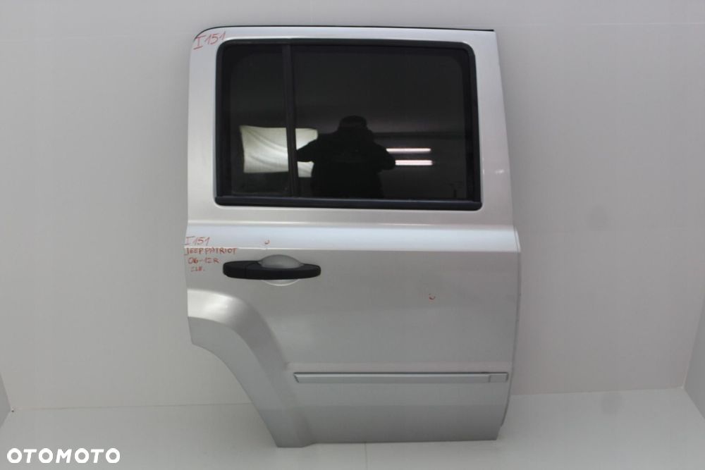 DRZWI PRAWY TYŁ JEEP PATRIOT 06-12R PS2 - 1