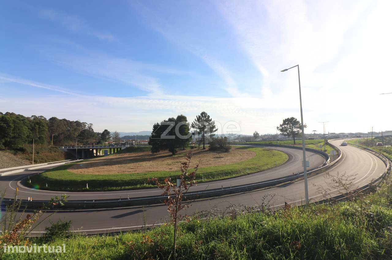 Terreno com viabilidade de construção de 12.642 m2 em Seide, Famali... - Grande imagem: 4/14