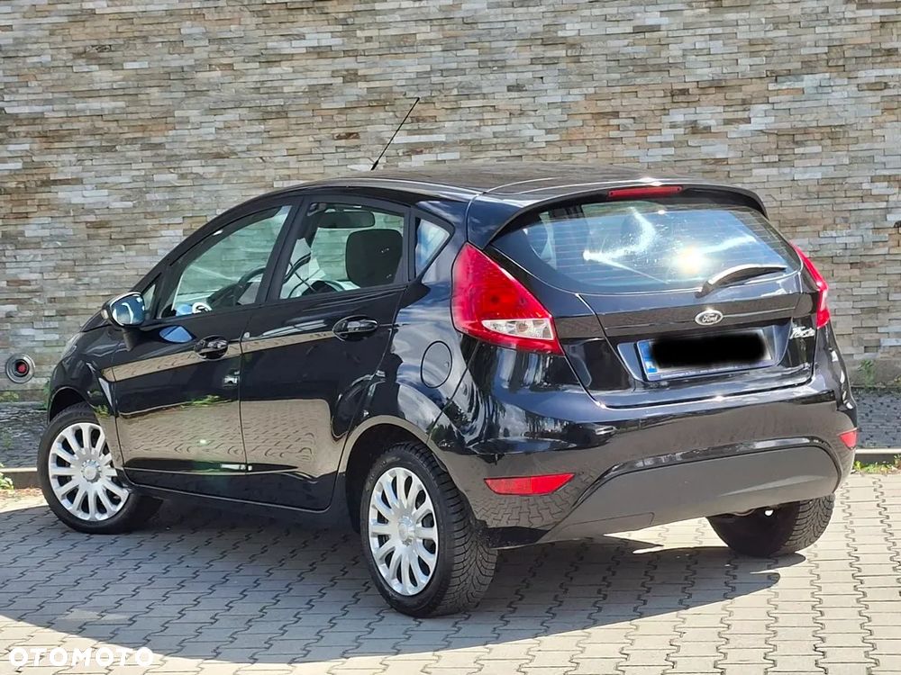 Ford Fiesta 1.25 Champions Edition - 24