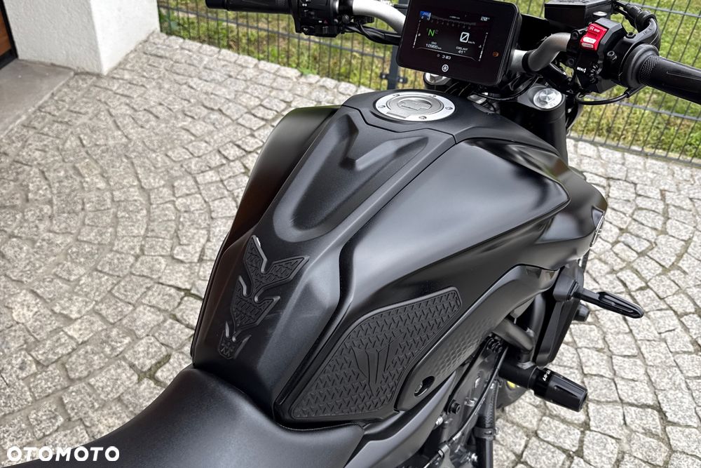 Yamaha MT - 12