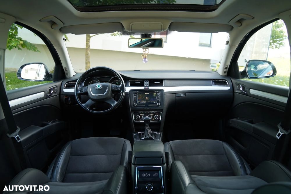 Skoda Superb 2.0 TDI 4X4 DSG AllDrive - 6