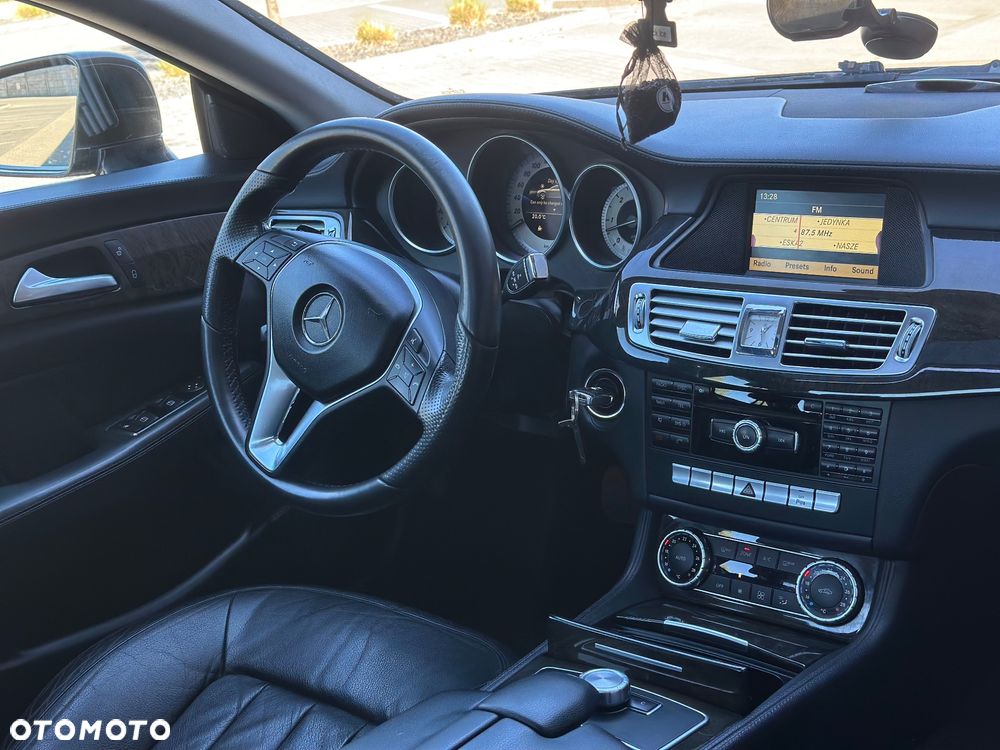 Mercedes-Benz CLS - 10