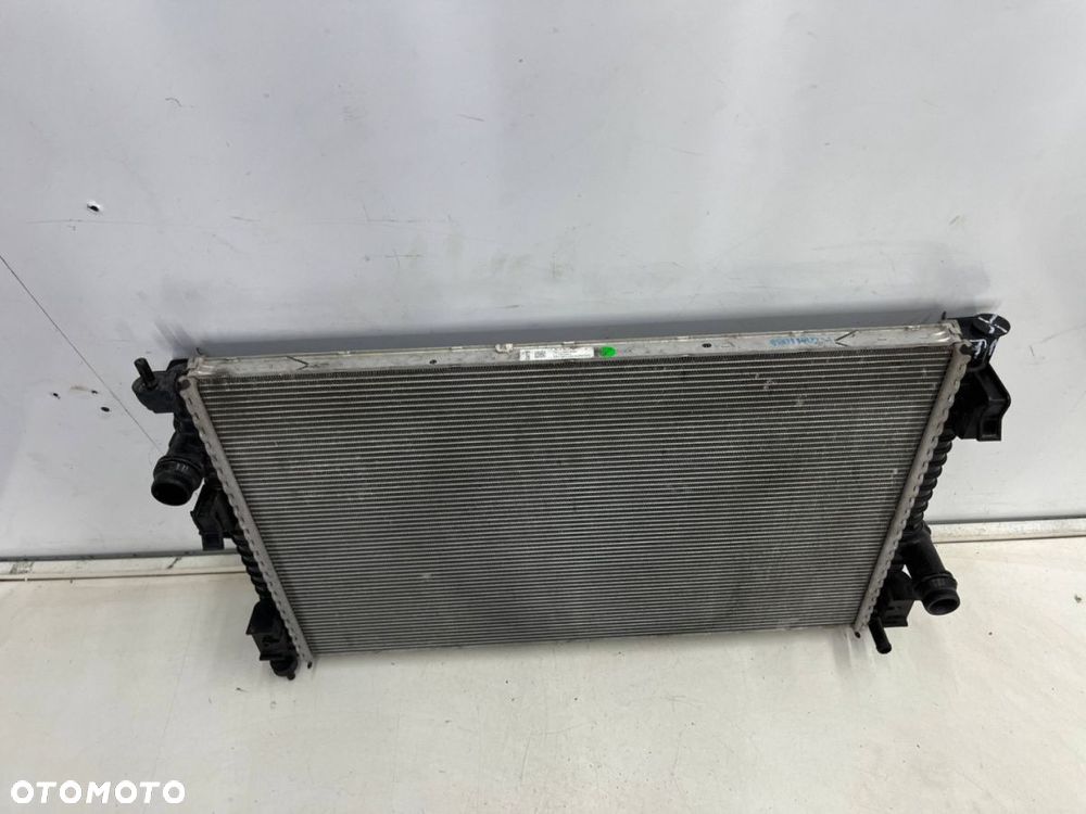 Chłodnica wody Citroen C5 Aircross Peugeot 3008 5008 308 508 Grandland 16r.- oryginalna 9811401480 - 3