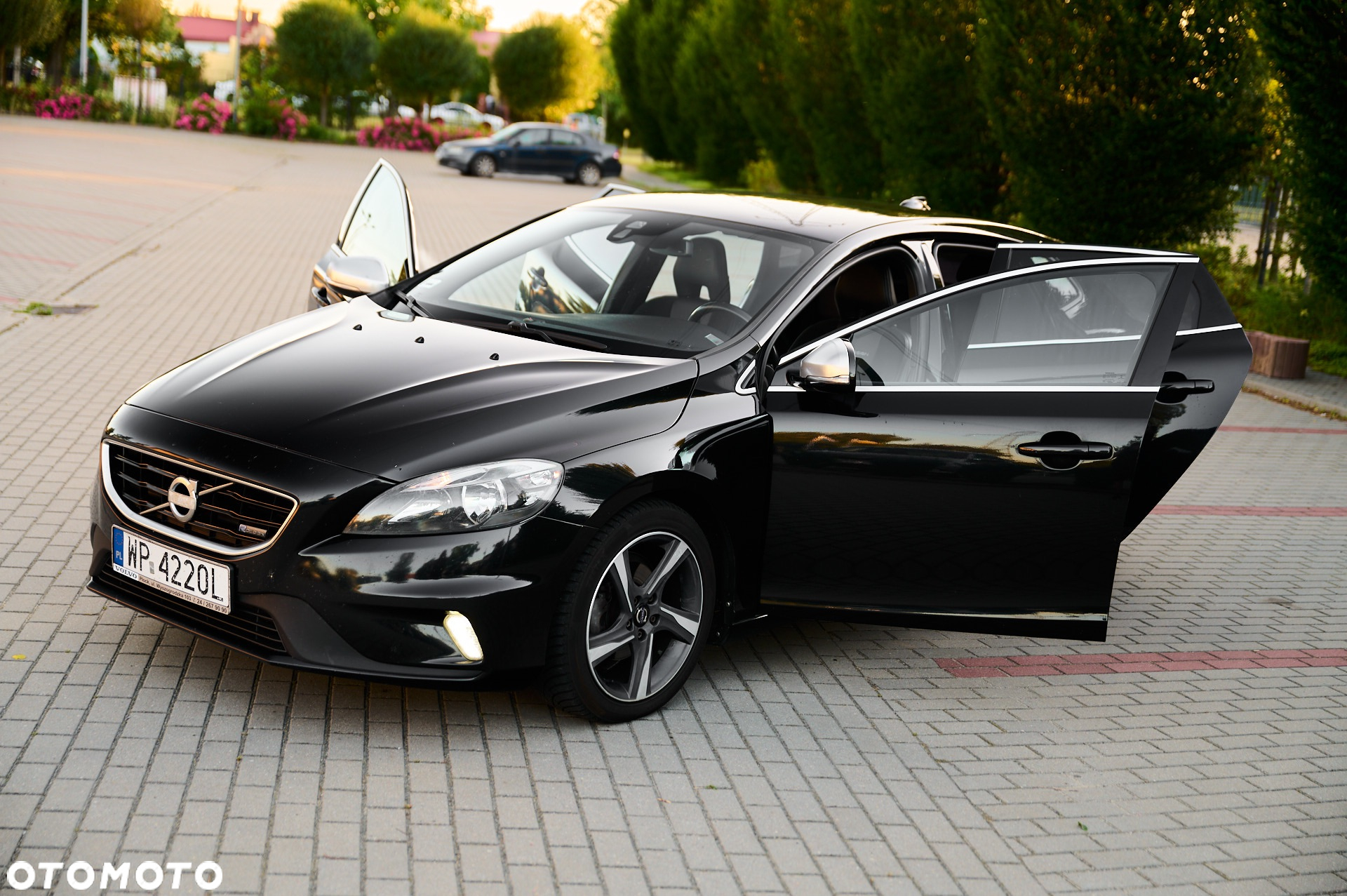 Volvo V40 D2 R-Design - 20