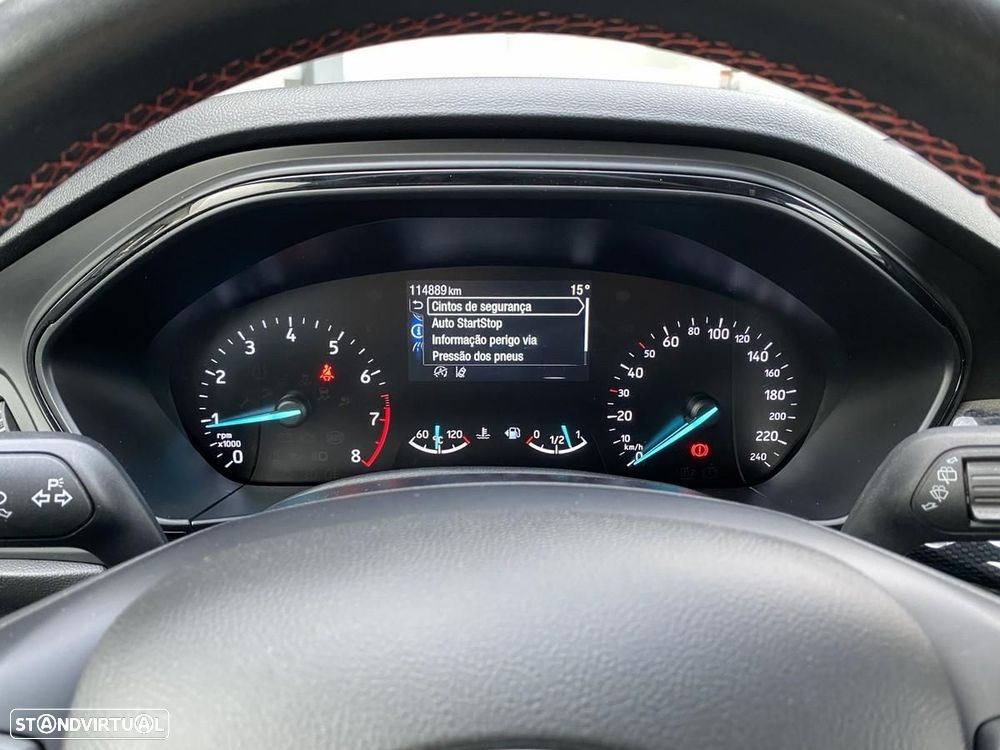 Ford Focus 1.0 EcoBoost MHEV ST-Line - 37