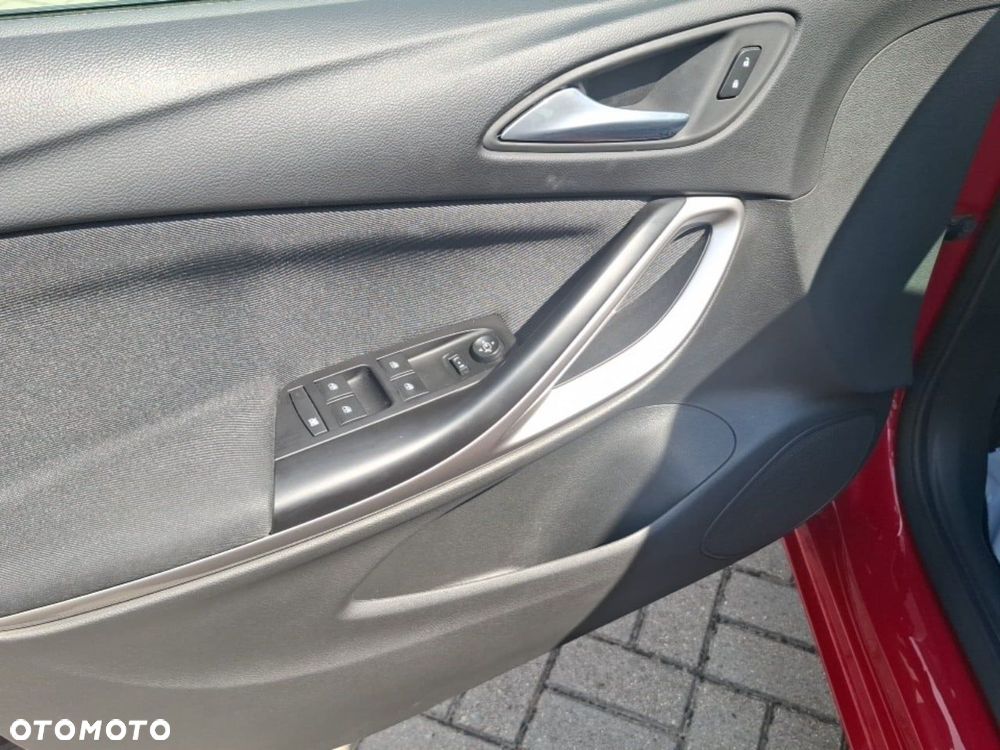 Opel Astra 1.2 T GS Line S&S - 18