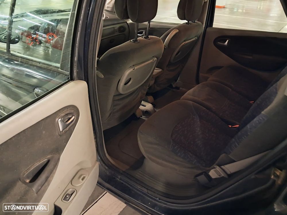 Renault Scénic 1.4 16V Expression - 18