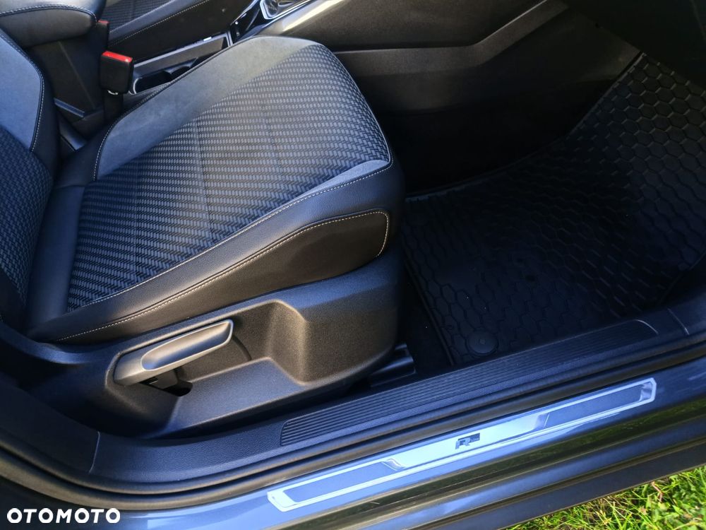 Volkswagen T-Roc 1.5 TSI R-Line - 33