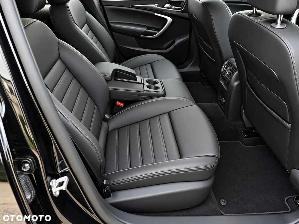 Opel Insignia - 19