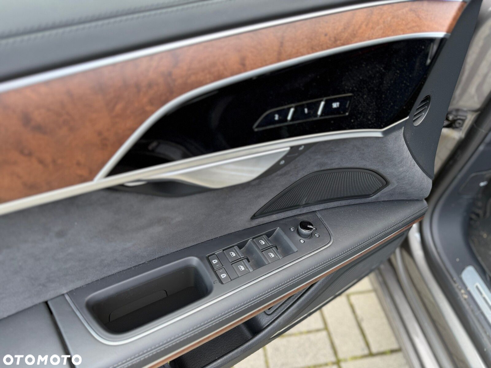 Audi A8 - 24