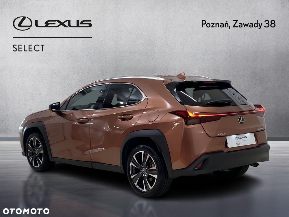 Lexus UX - 9