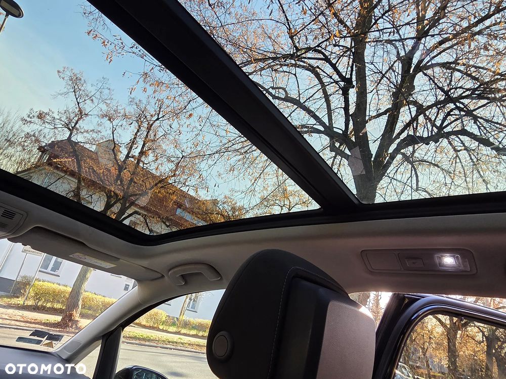 Volkswagen Touran - 11