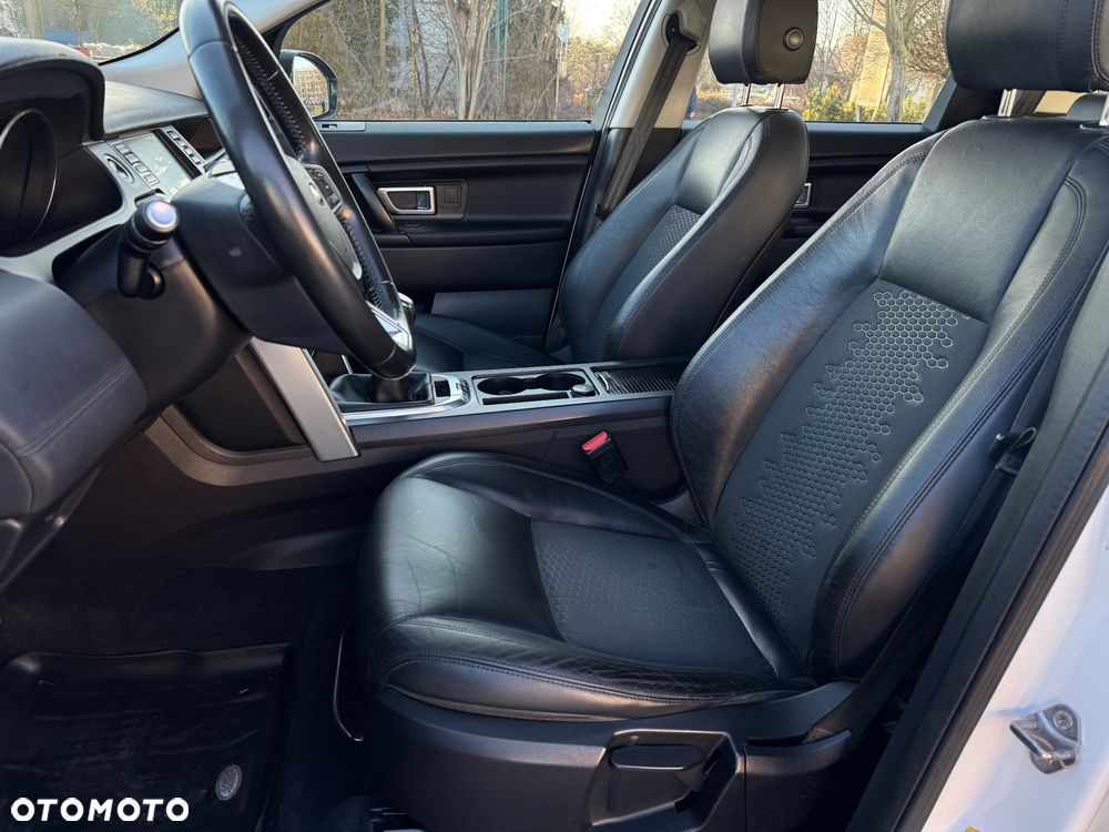 Land Rover Discovery Sport - 27