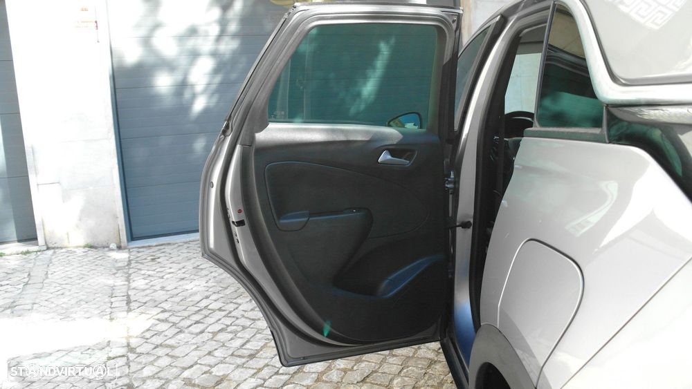 Opel Crossland X 1.2 T Innovation - 12