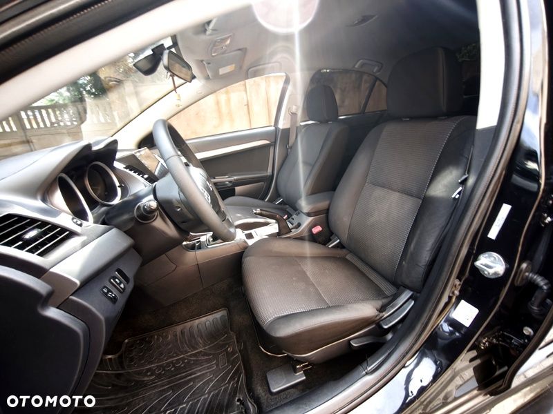 Mitsubishi Lancer 1.6 Invite - 36