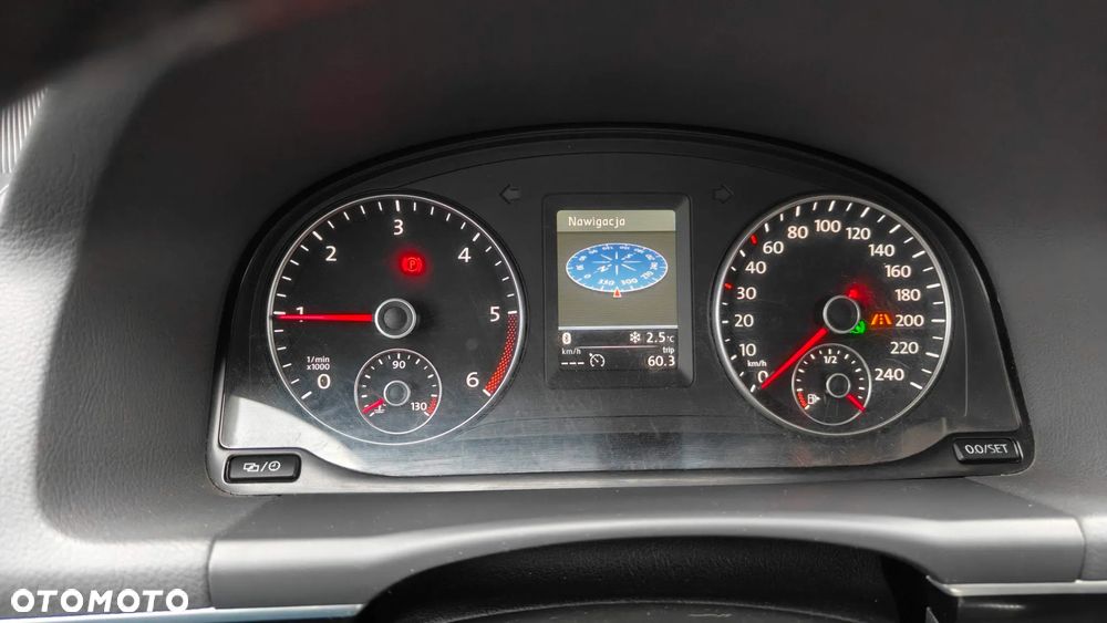Volkswagen Touran 2.0 TDI Highline DSG - 21