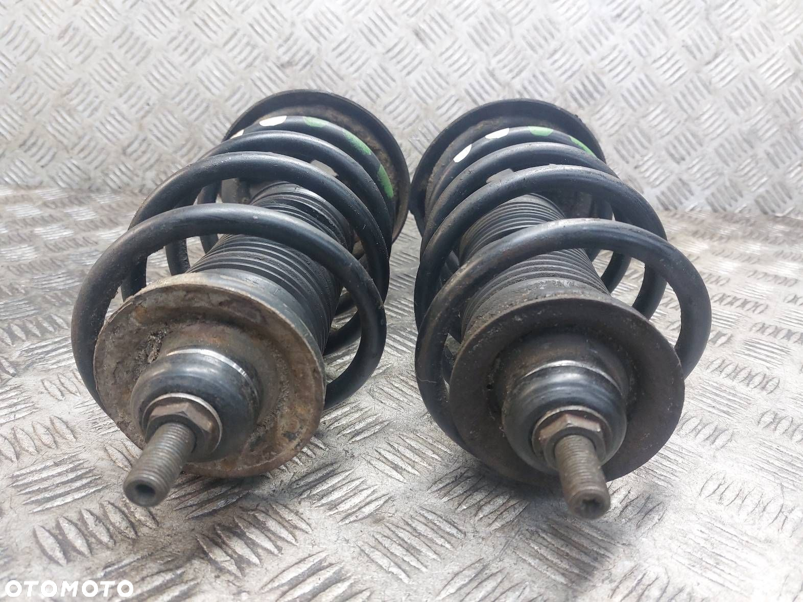 AMORTYZATOR + SPRĘŻYNA LEWY PRZÓD + PRAWY PRZÓD GOLF III 1.6 8V - 2