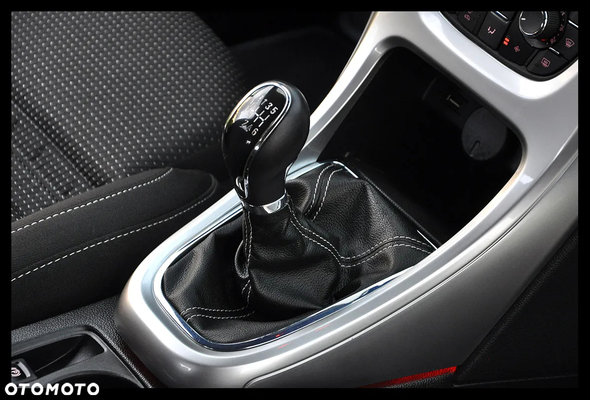 Opel Astra 1.4 Turbo Innovation - 34