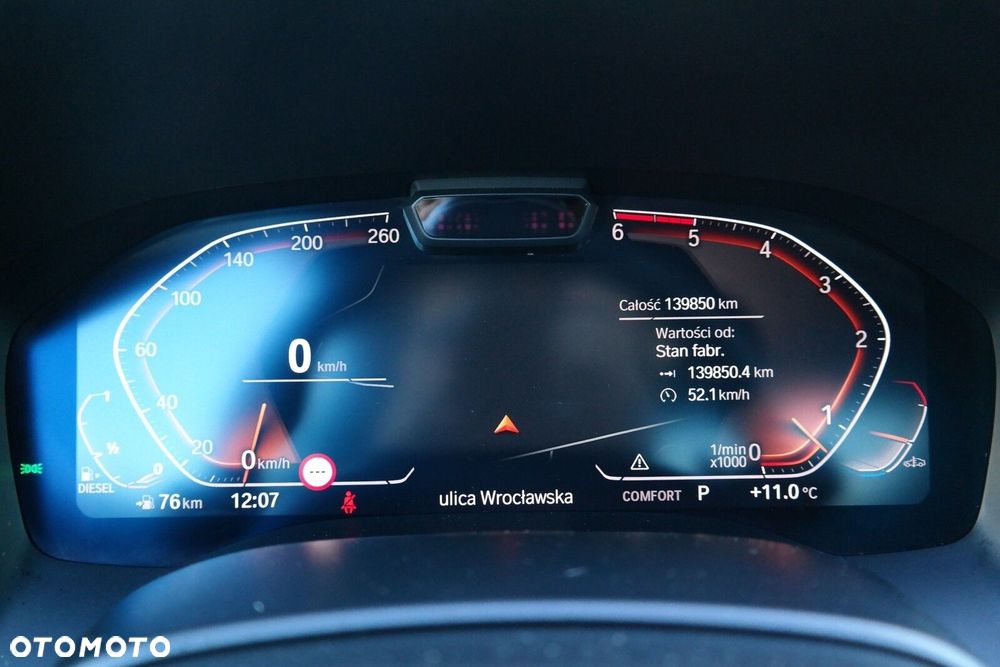 BMW Seria 8 - 26