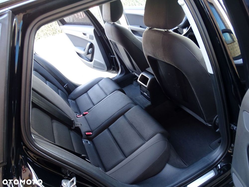 Audi A4 Avant 2.0 TDI S tronic quattro - 23