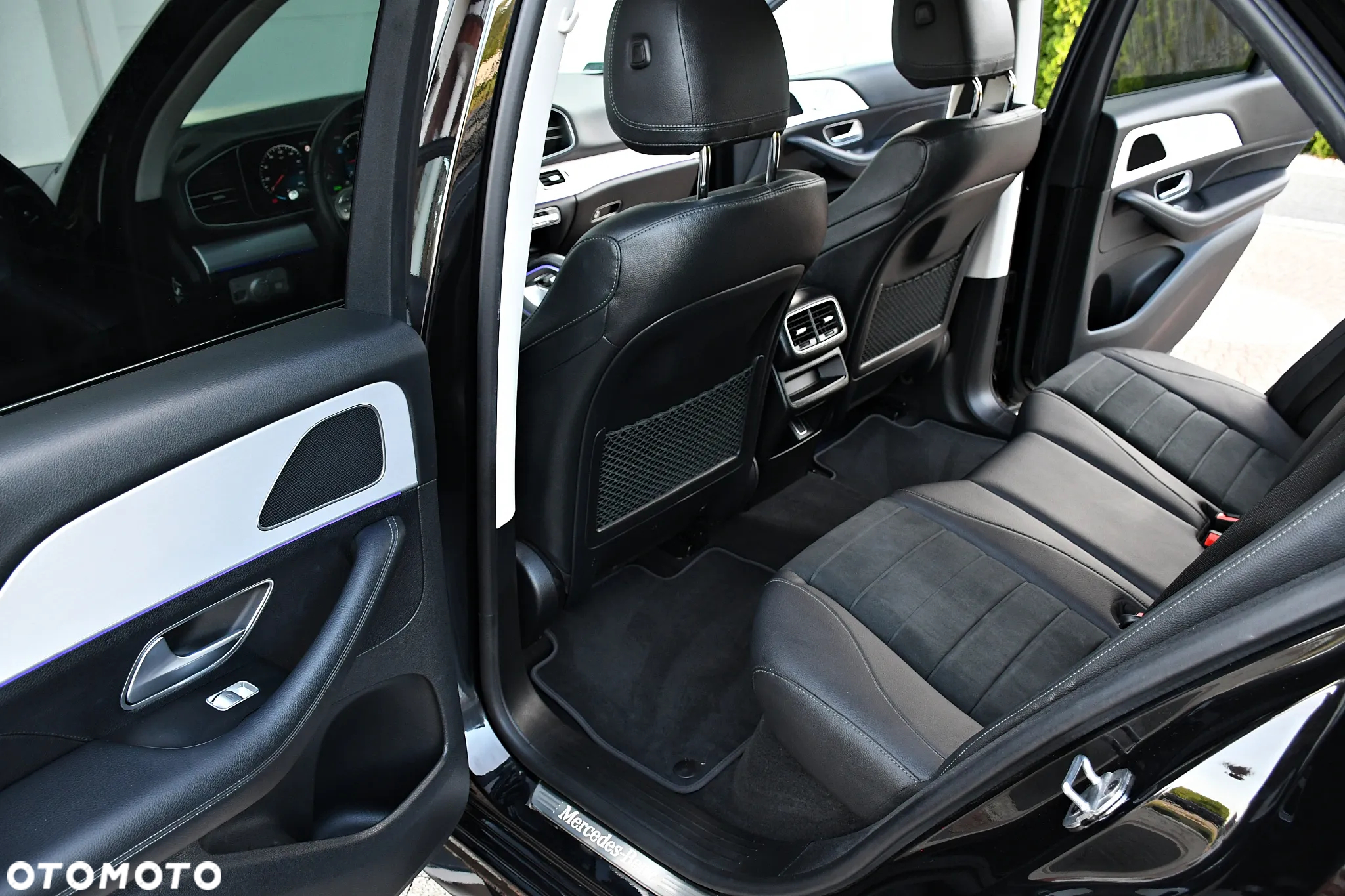 Mercedes-Benz GLE - 25